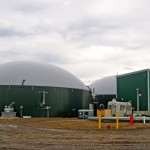 The twin digesters at the Perry farm will produce 630 kilowatts of green power annually while reducing
carbon dioxide emissions from area feedlots by more than 10,000 tonnes annually.