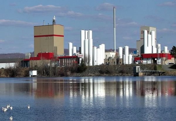 Parmalat Canada plans to consolidate its Quebec cheese manufacturing at its Lactantia plant in Victoriaville, shown here. (Parmalat.com)
