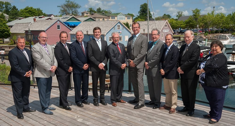 Canada’s agriculture ministers pose for their annual family photo in Charlottetown. (Agriculture and Agri-Food Canada photo)
