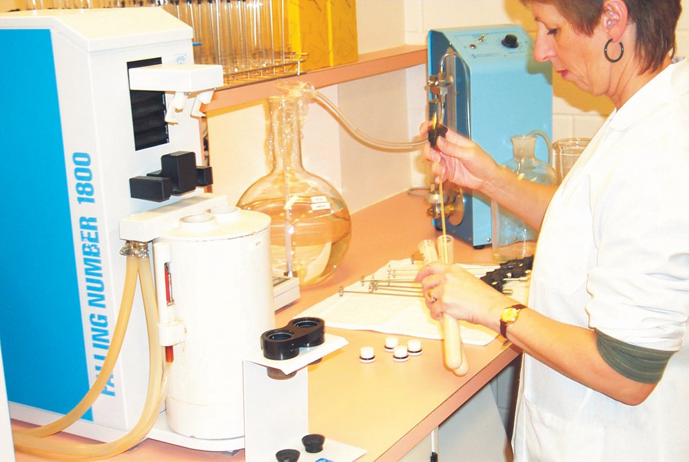 Testing for falling number. (Canadian Grain Commission photo)
