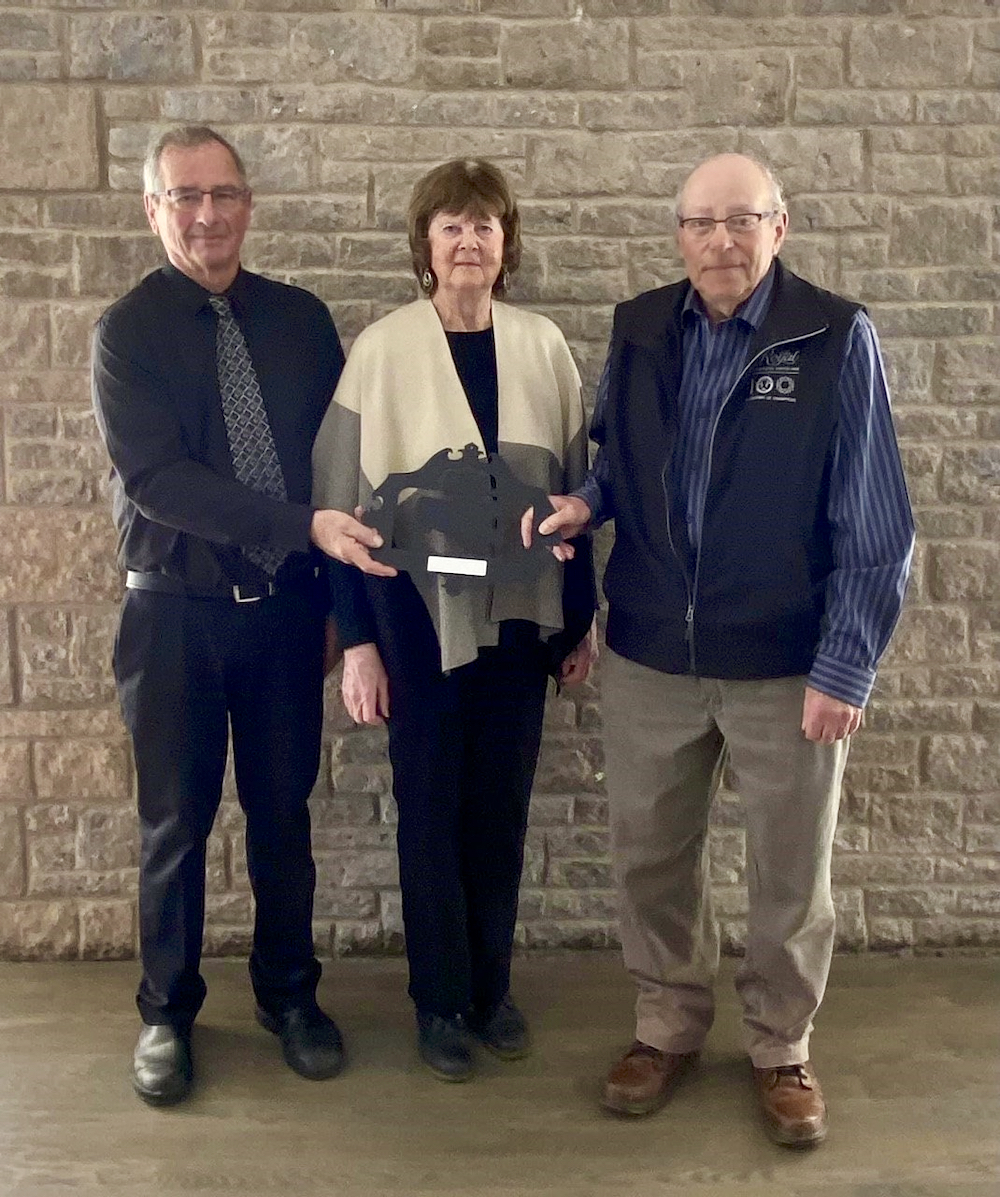 Tullamore Farms was named the Ontario Angus Association Purebred Breeder of the Year for 2022.