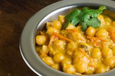 Chickpea curry. (Modesigns58/iStock/Getty Images)

