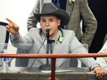 Lars Deleeuw of the Ontario Livestock Exchange became the first and youngest person to win both Rookie of the Year and Grand Champion the same year at the Canadian Livestock Auctioneering Championship.