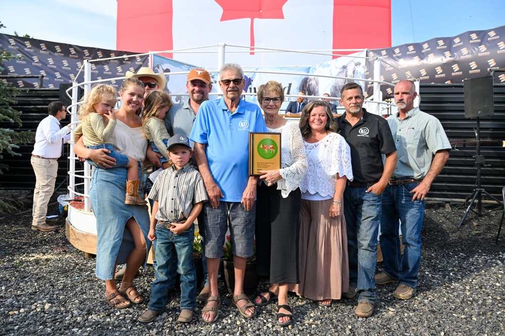 The Skeels family receives the WSFF Golden Book award.