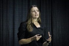 Sandra Ellis, CN&rsquo;s vice-president for bulk, speaks at Canadian Western Agribition&rsquo;s Grain Expo. PHOTO: MELISSA JEFFERS-BEZAN
