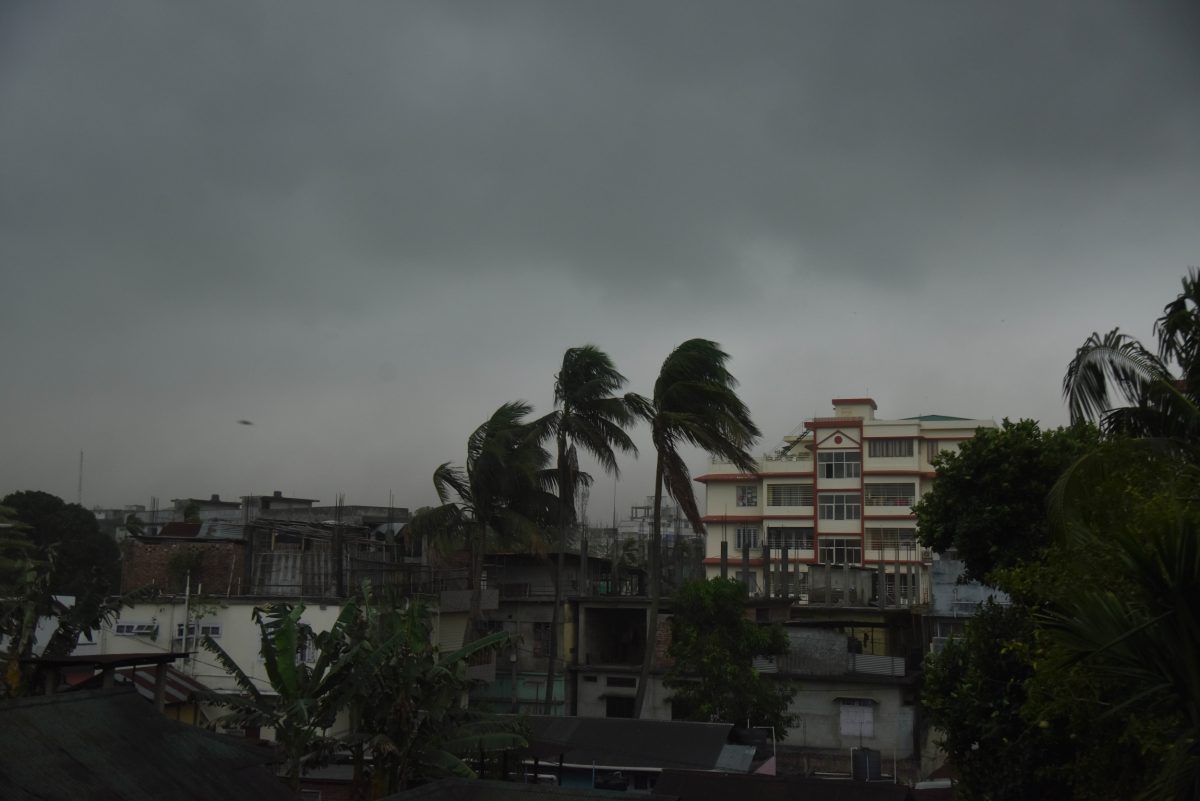 Dark clouds gather in the sky before a thunder shower in Nagaon District, Assam, India, on April 10, 2025. Photo: Anuwar Hazarika/NurPhoto
