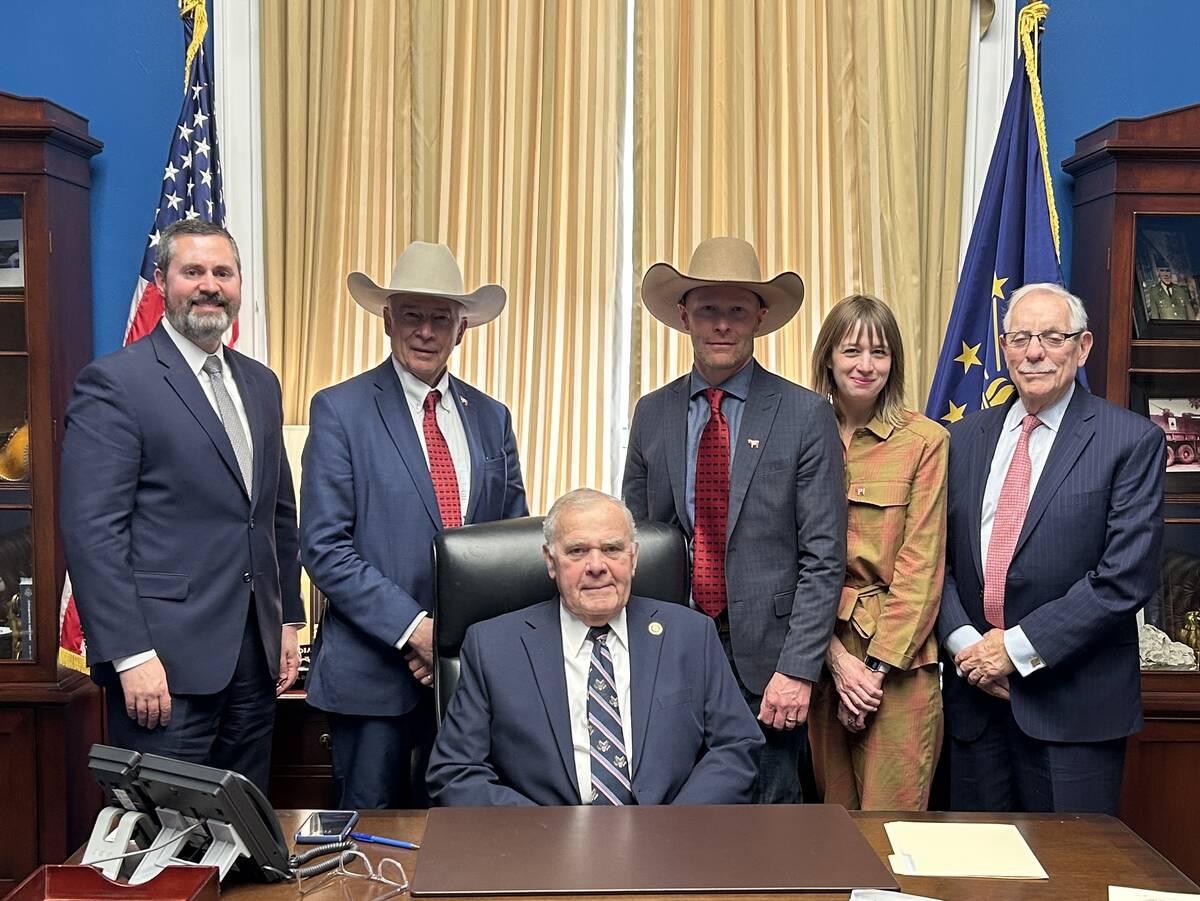 Canadian Cattle Association and Representative Jim Baird of Indiana. Photo: CCA