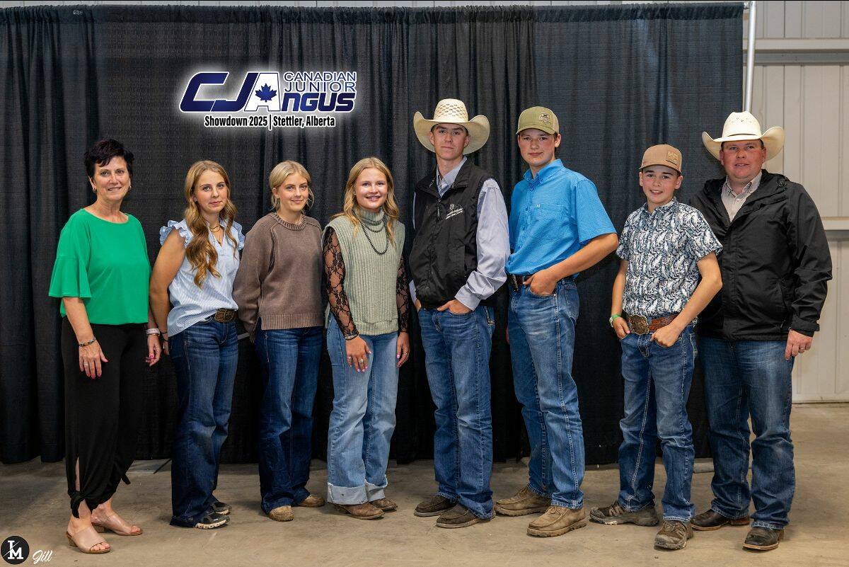 2025 Angus Roots scholarship recipients. L to R: Belinda Wagner, Canadian Junior Angus Coordinator, Navada Murray, Paisley Robertson, Madison Hammell, Joran Frey, Daniel Pierson, Karsen Van Sickle and Chad Lorenz, CAF Director.