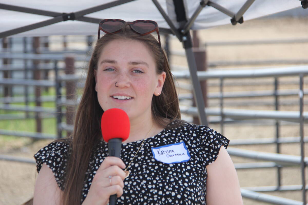 Katrina Garneau presents her research to attendees at the Livestock and Forage Centre of Excellence field day in June of 2025. Photo: Melissa Jeffers-Bezan